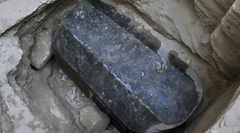 تابوت الإسكندرية الغامض يثير جدلا في مصر .. وتحذيرات من "لعنة" فتحه