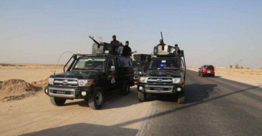حضور گسترده حشد الشعبي در مسير زميني حجاج عراقي 