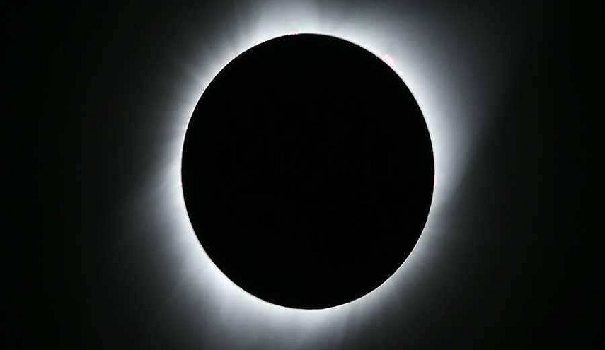 كسوف للشمس بعد أيام على الخسوف الدامي