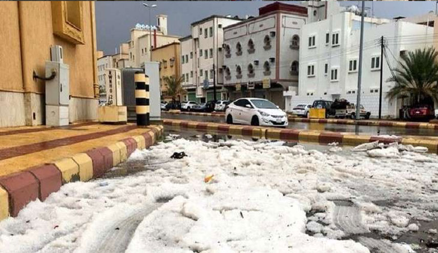 الحر يجتاح العالم بينما أمطار وثلوج في السعودية!