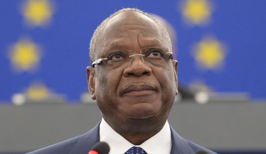 الرئيس المالي يحض الناخبين على الاقتراع بكثافة في الدورة الثانية