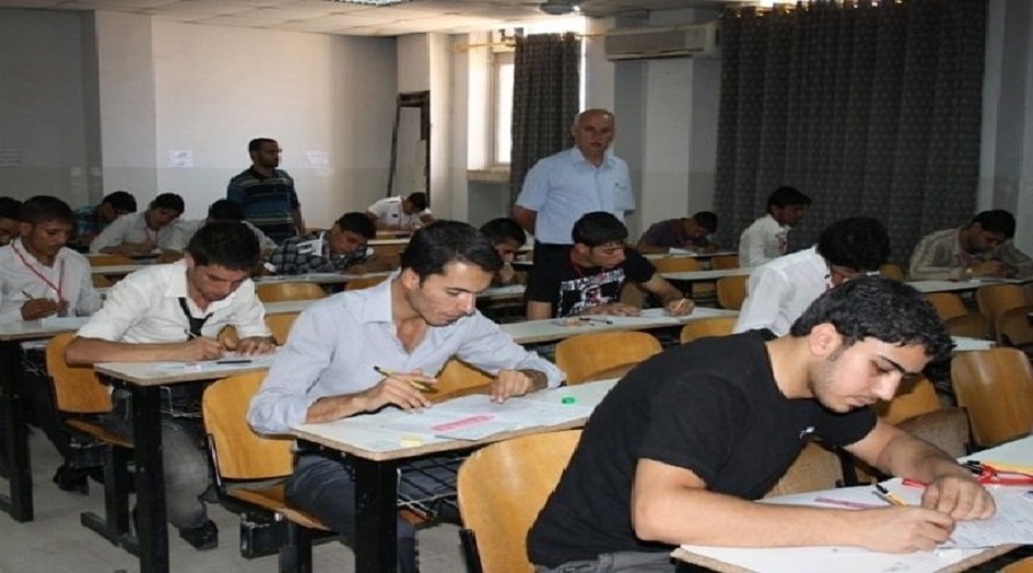  العراق.. عصابة محترفة تدير الغش في الامتحانات الوزارية! 