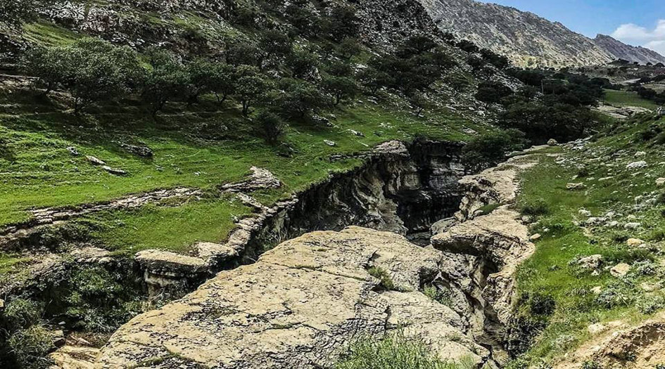 نبع ووادي رايزانة