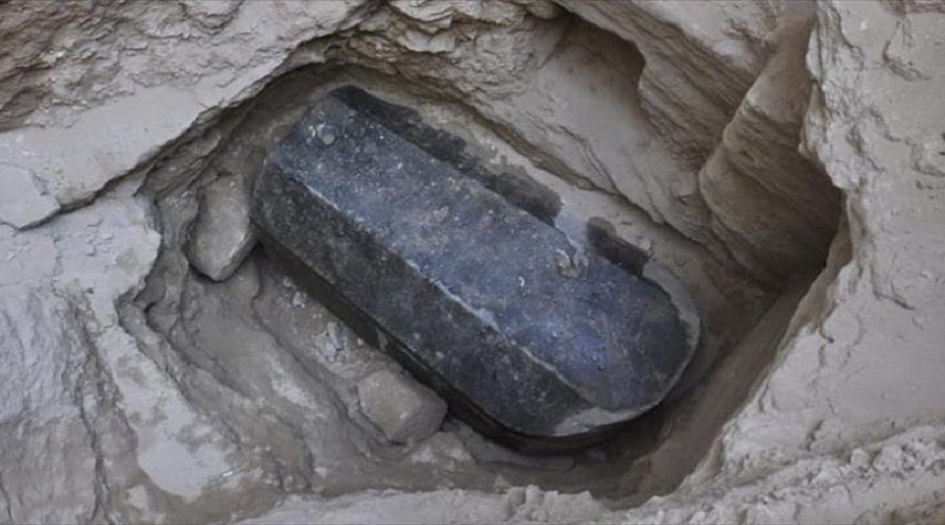  مصر.. الكشف عن أسرار التابوت الأثري الغامض 