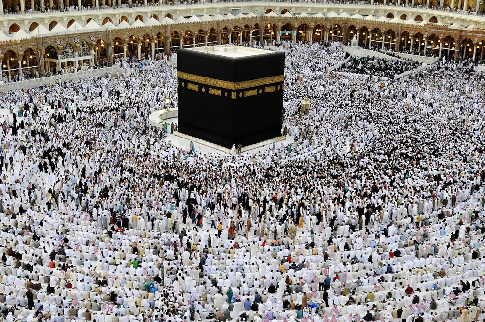بيش از دو ميليون و سيصد هزار حاجي در مراسم حج شركت كردند
