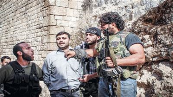 محكمة للمسلحين شمال سوريا تسجن طبيبا لـ"تحقيره" أردوغان (صور)