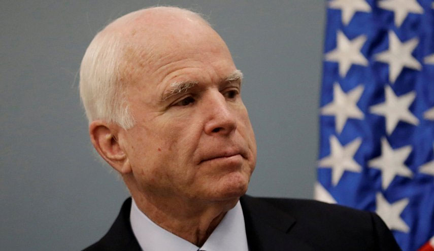 السيناتور الجمهوري "ماكين" يتوقف عن تلقي علاج السرطان!