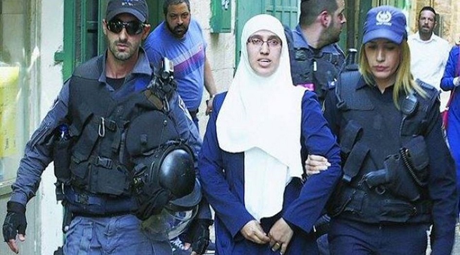 هذا مايفعله الكيان الصهيوني بمصلي الاقصى!!