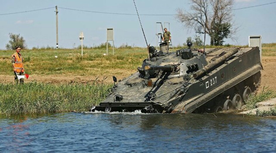 بالصور.. وصول مدرعة "رهيبة" إلى العراق