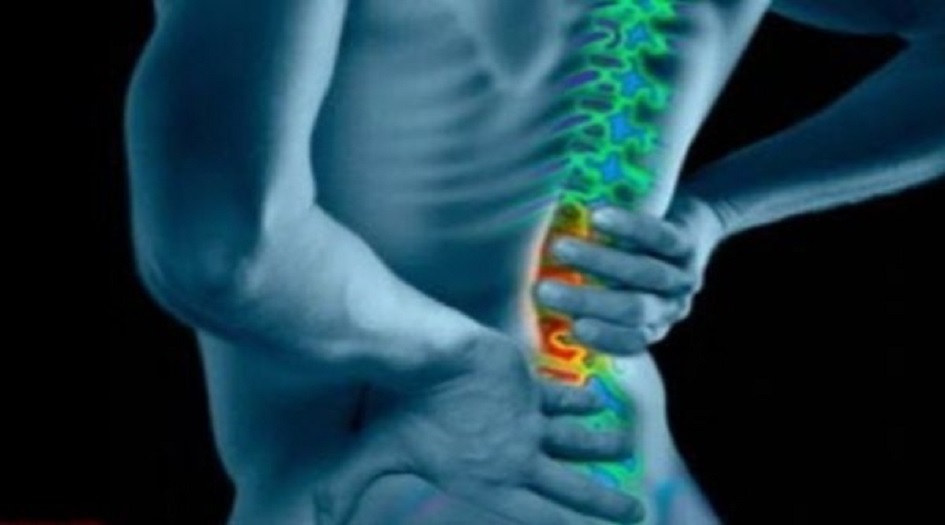 مكتشف إيراني يتمكن من صنع جهاز لعلاج الالام والإصابات في المنطقة القطنية والنخاع الشوكي