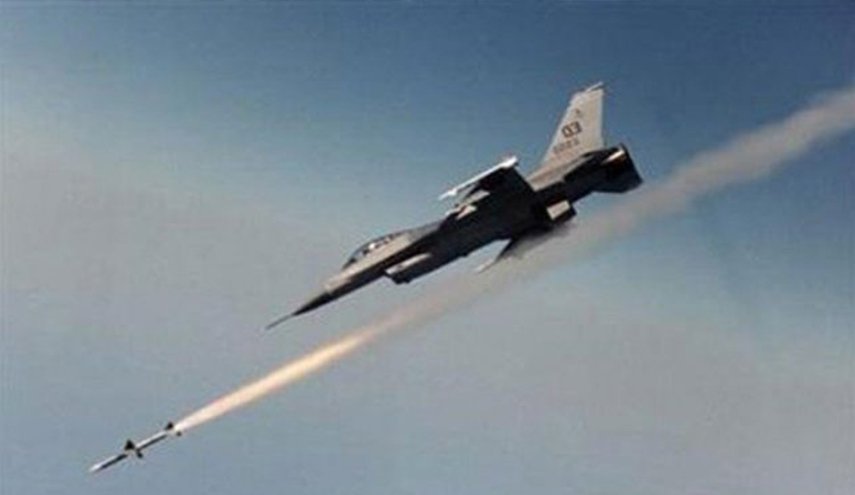 طيران السعودية يقصف المارة في كيلو 16 من طريق الحديدة