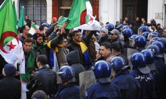 الجزائريون في الجنوب يحتجون على واقع التنمية