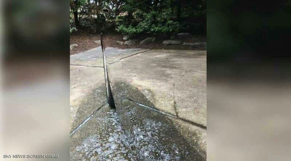 صورة تحدث جدلا واسعا... فهل رأيت السيارة؟