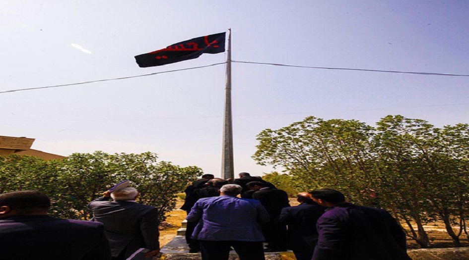  رفع راية "يا حسين" في الجامعات العراقية 