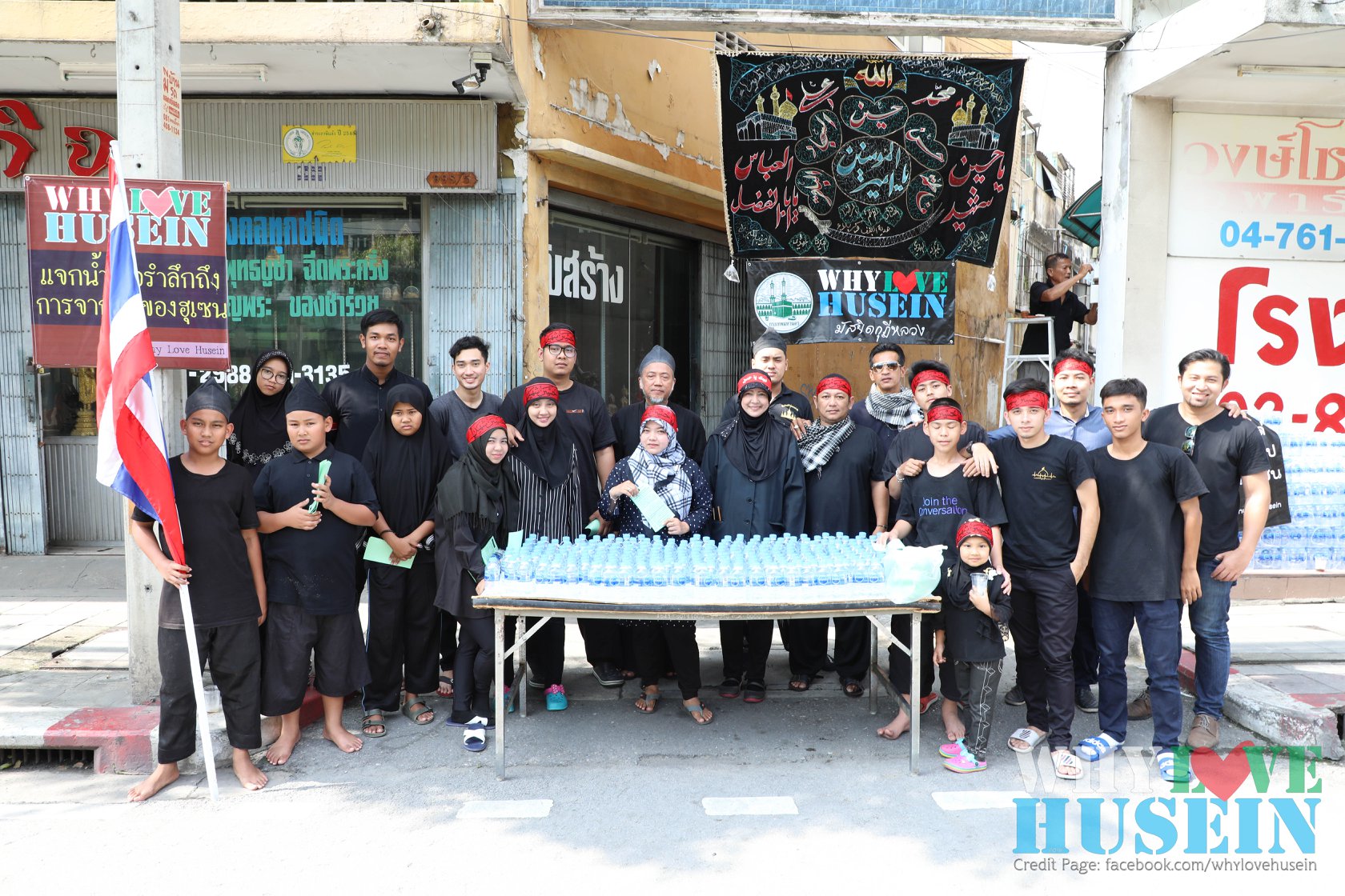 بالصور.. هل تعرفون كيف يرتفع إسم الإمام الحسين (ع) في تايلند؟ 