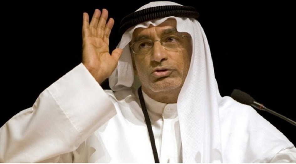 مستشار "ابن زايد" يغازل مضيفات "طيران الإمارات" ويشعل تويتر