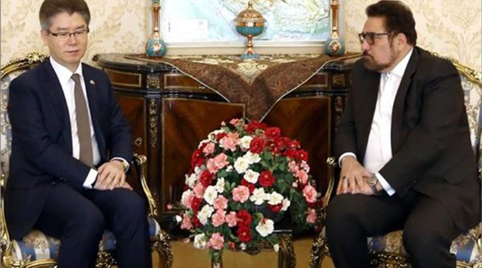 كوريا الجنوبية تبدي رغبتها في توطيد العلاقات الاقتصادية مع ايران