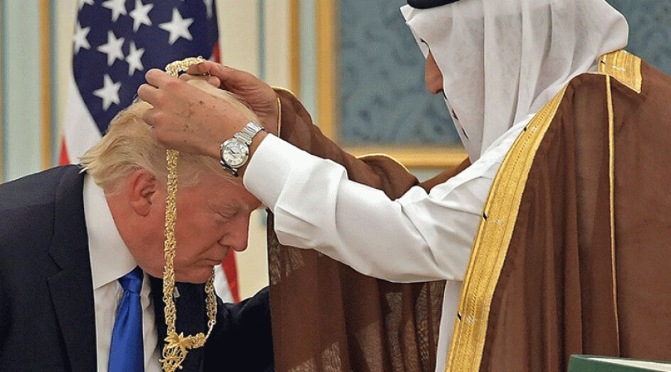 ماذا يحدث... ترامب يهين ويحذر الملك سلمان !!