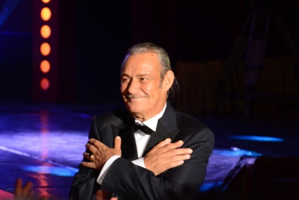  بعد إصابته بالسرطان هذه امنية الفنان فاروق الفيشاوي!