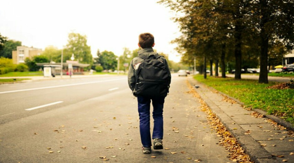 نصائح لحماية الطفل من الهواء البارد صباحا أثناء الذهاب إلى المدرسة