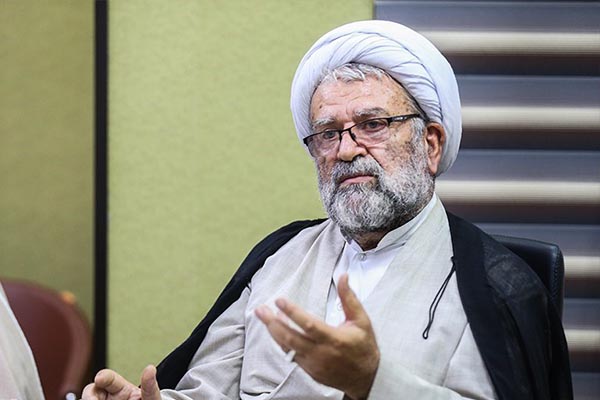 برپایی نمایشگاه کتاب در مسیر راهپیمایی اربعین