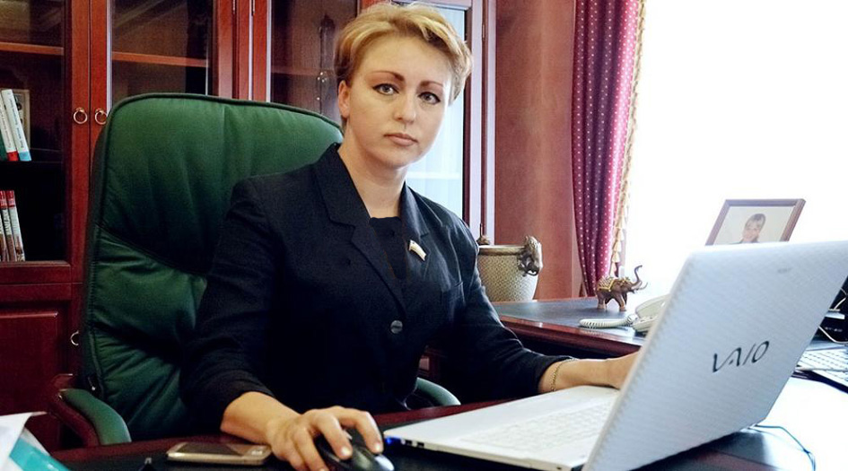 وزيرة تطالب الفقراء بإتباع حمية للتوفير!