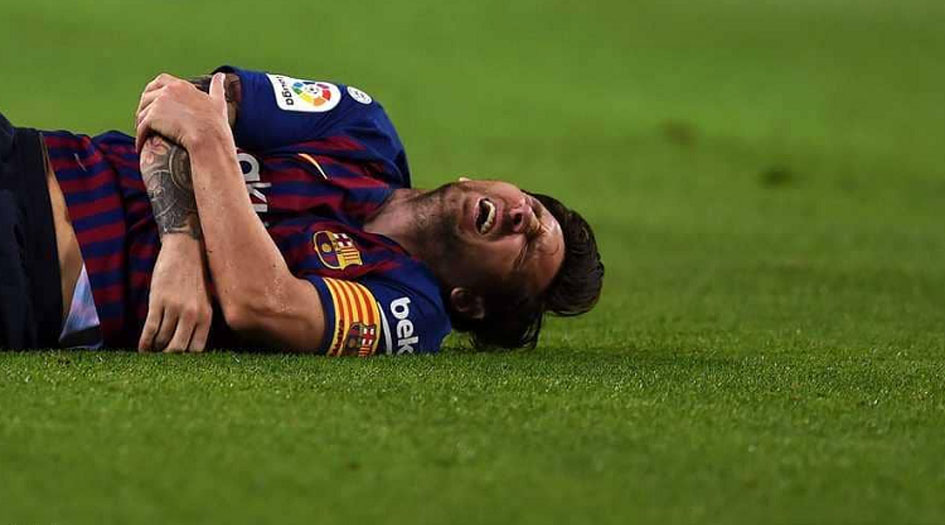 ميسي يتعرض للإصابة قبل أسبوع من الكلاسيكو