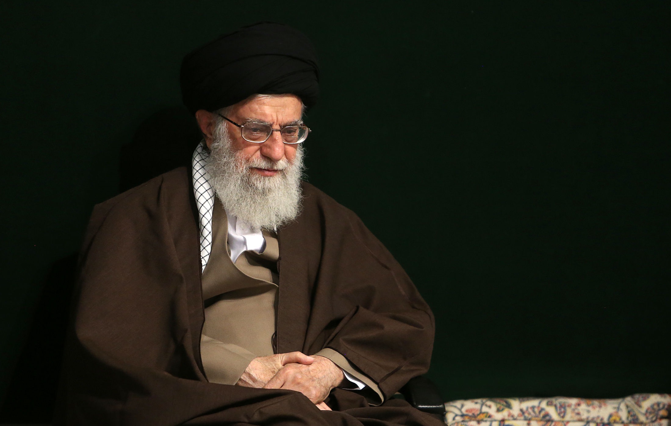 مراسم عزاداری اربعین سیدالشهدا (ع) با حضور رهبر معظم انقلاب در حسینیه امام خمینی