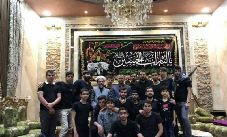 حضور زائران ایرانی در منزل وزیر عراقی + عکس