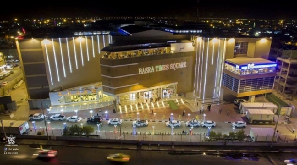  بالصور.. حريق في أكبر مول في البصرة