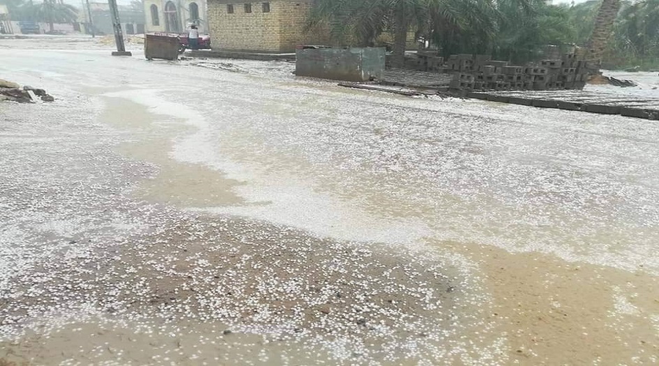 شاهد بالصور.. تساقط الحالوب في البصرة العراقية!!