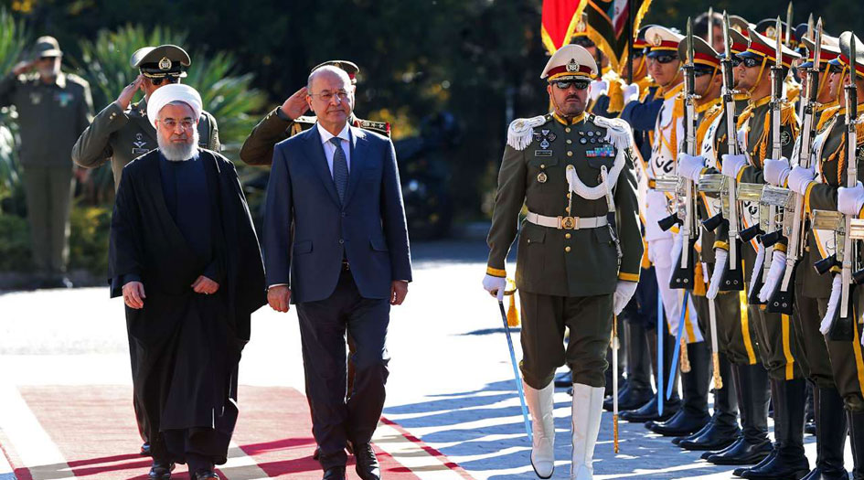 الرئيس روحاني يستقبل نظيره العراقي في قصر سعد آباد بطهران