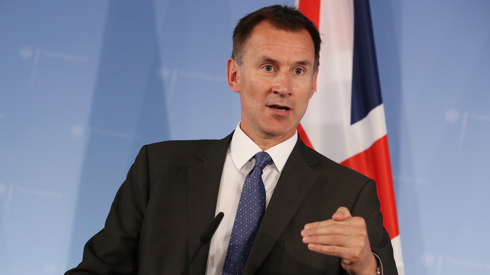 وزير الخارجية البريطاني غدا في طهران