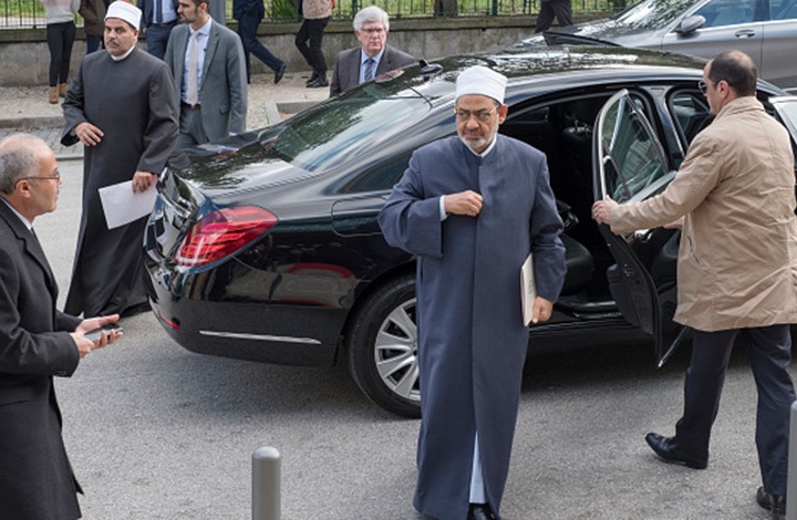 سجال خطير بين شيخ الازهر والسيسي حول السنة النبوية