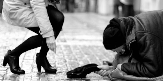 في شهرين ونصف فقط... تظاهر بالتسول فنجح في امتلاك شقة