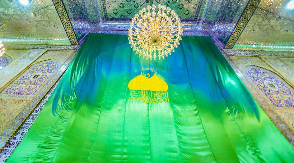 بالصور.. باب قبلة الامامين الكاظمين بحلته الجديدة