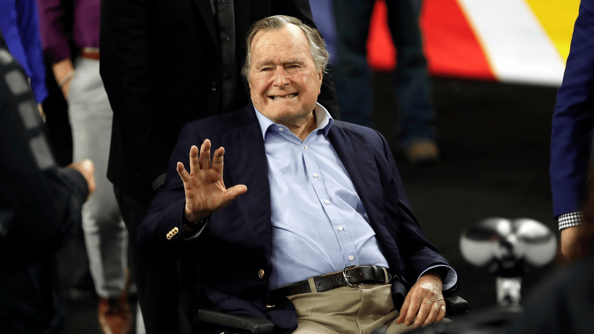 أول دولة عربية تنعي جورج بوش الأب