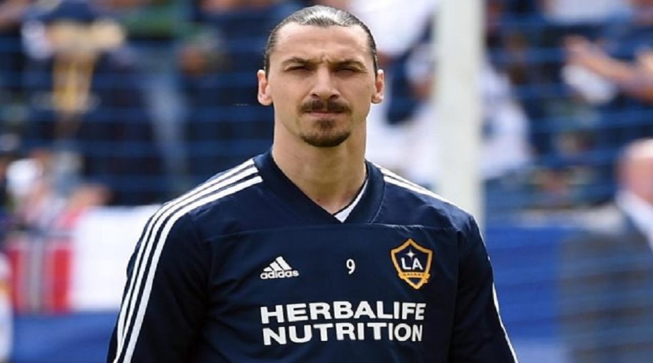 ابراهيموفيتش يثير الجدل بتعليقه على الكرة الذهبية