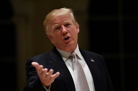 مطالبات ببدء إجراءات عزل "المجرم" ترمب