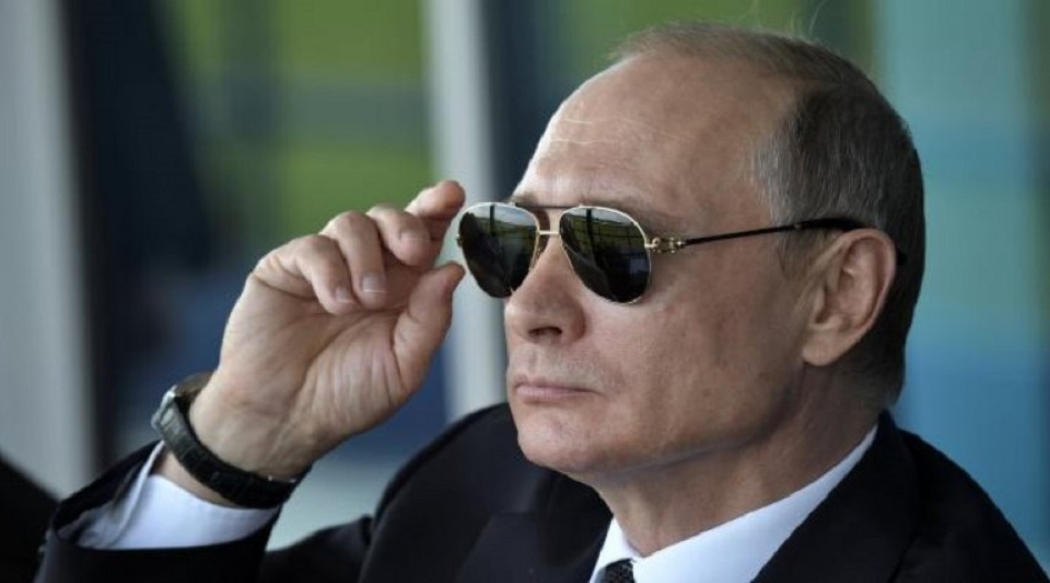 صورة تكشف تاريخ بوتين السري