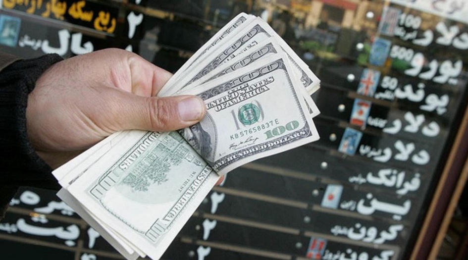المركزي الايراني ينجح في خفض أسعار العملات الاجنبية