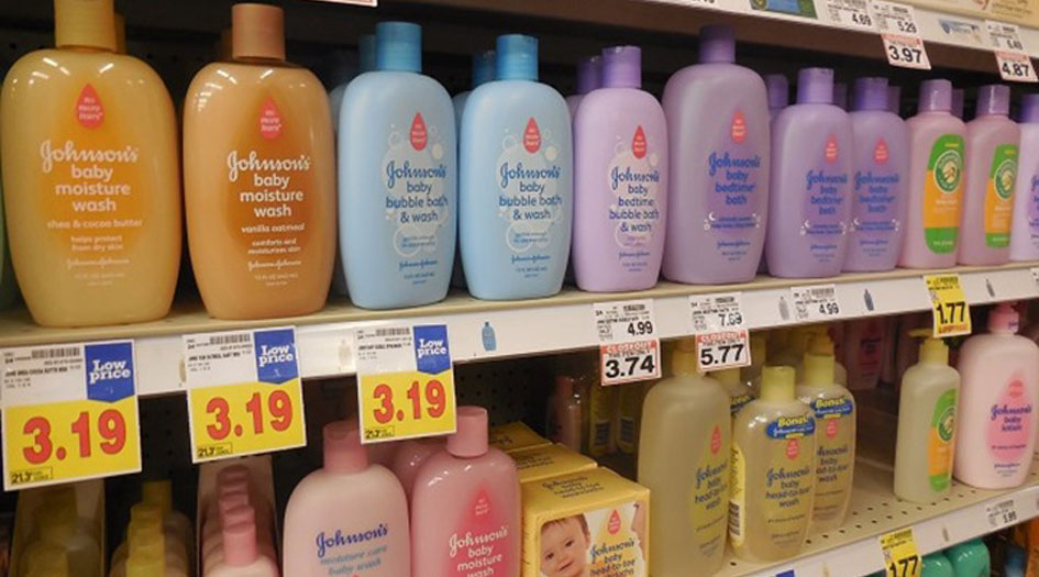 تقرير: شركة جونسون على علم باحتواء بودرتها مادة مسرطنة