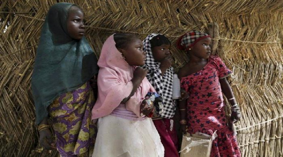 مئات النيجيريين يفرون بعد إحراق بوكو حرام لقريتهم بالكامل