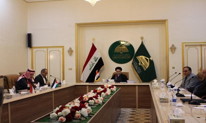 إنجاز خط المصحف الشريف بأنامل عراقية