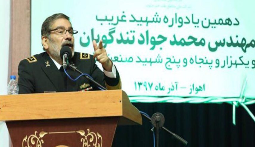 شمخاني: سنمرغ انف ترامب بالتراب