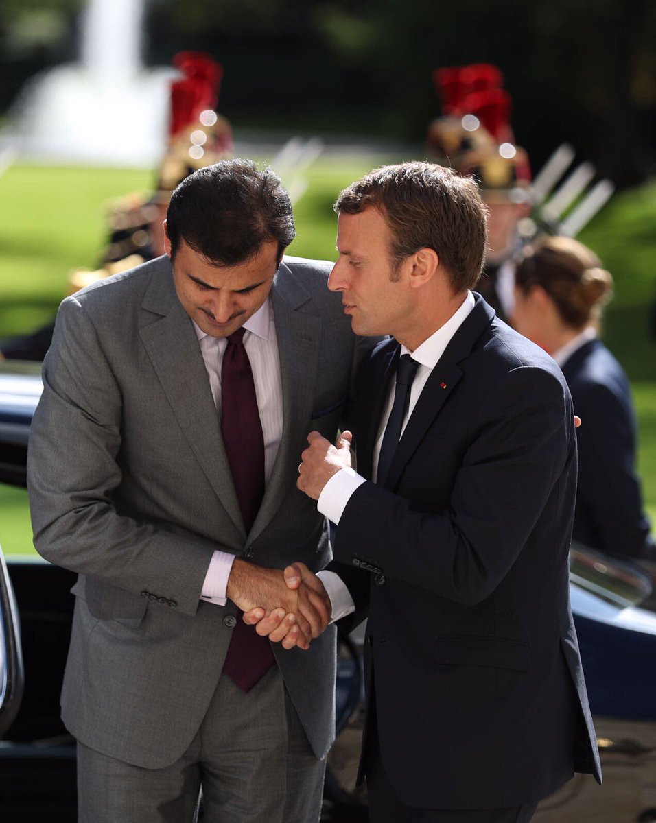  "لوفيغارو": ماكرون وجه صفعة قوية لامير قطر