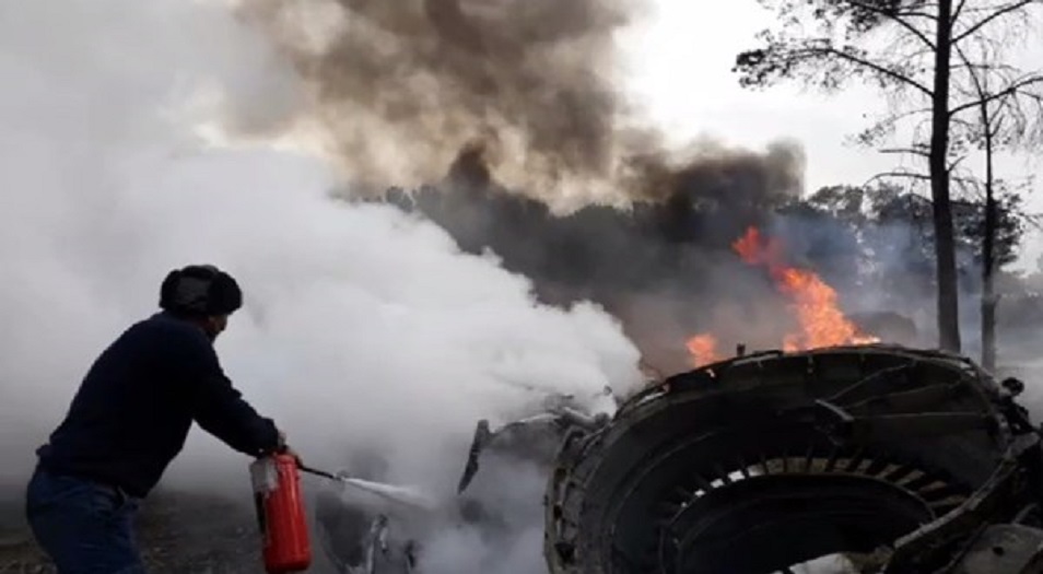 آخر التطورات حول طائرة الشحن التي سقطت قرب طهران