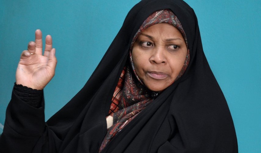 السلطات الامريكية تستدعي نجل الاعلامية المعتقلة مرضية هاشمي