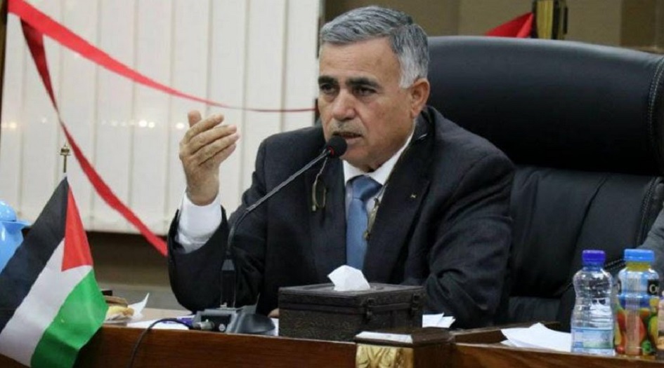 وزير فلسطيني يثير أزمة مع أهالي مدينة الخليل 