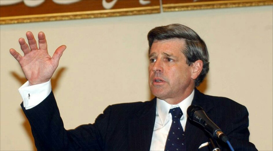 تحالف الصدر يهدد بملاحقة بريمر